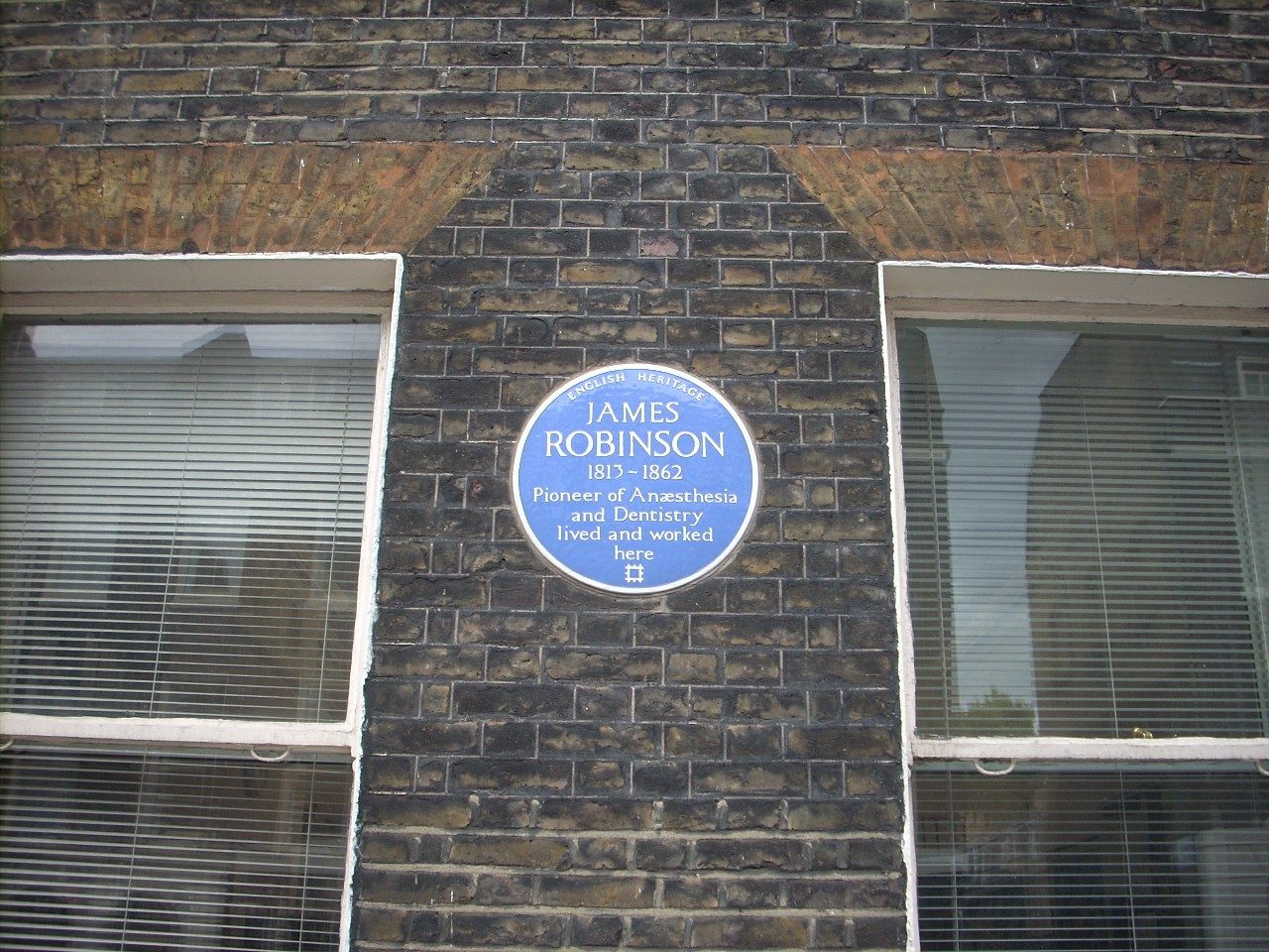 James Robinson's home, London - 02.JPG